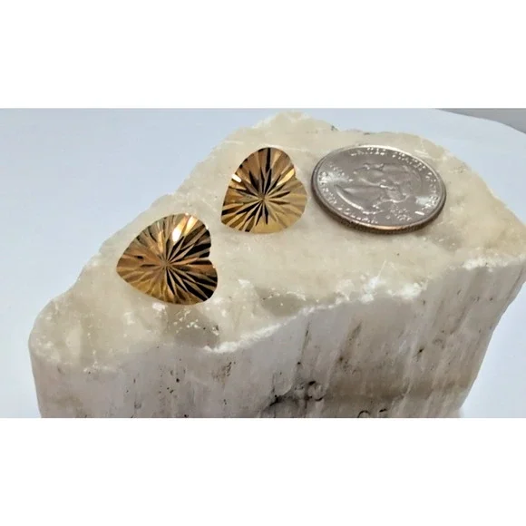 14K Yellow Gold Diamond Cut Starburst Heart Earrings marked backings .75 grams - Picture 3 of 8
